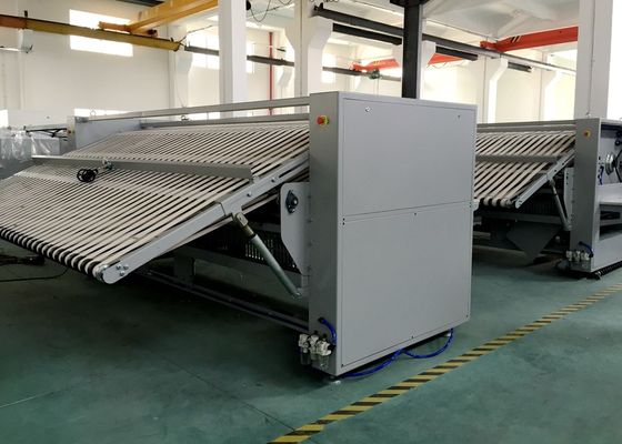 capacità della piegatrice di tela del lenzuolo di 3000mm AutoHotel grande con il riscaldamento elettrico